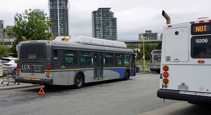 Coast Mountain Bus New Flyer C40LFR 3342, NovaBus 9510 & Chilliwack 9206